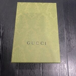 Gucci box